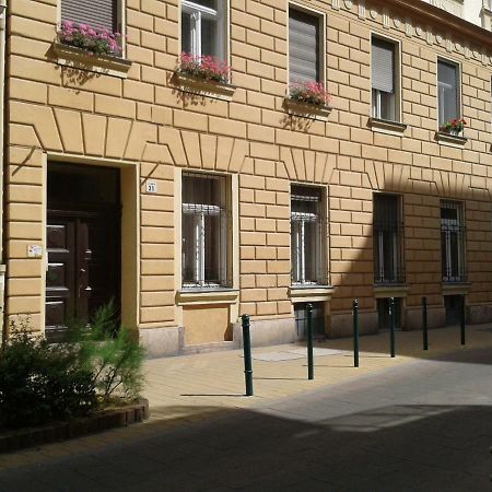 Lily Apartman Budapest Exterior photo